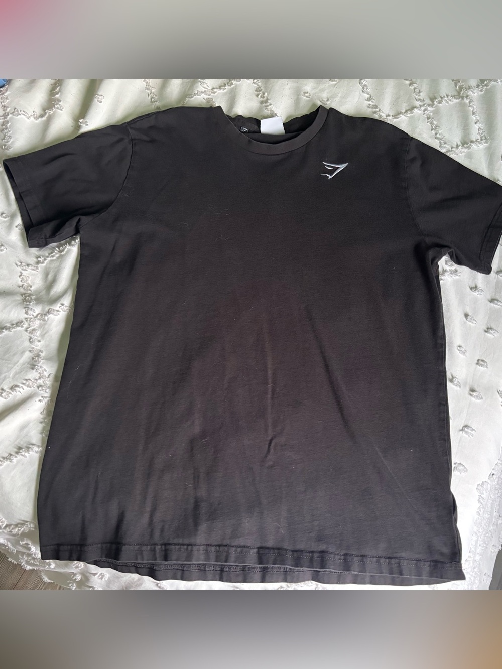 gym shark tee